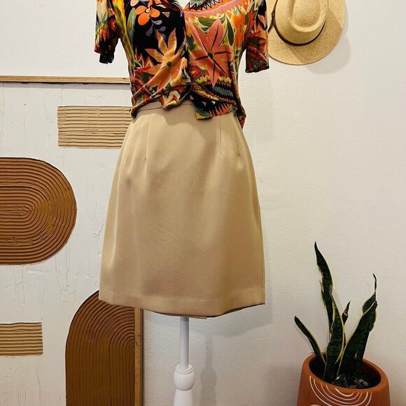 Tan Beige Neutral Summer Mini Skirt 6 - Picture 1 of 7